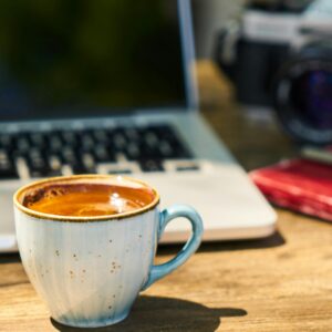 Estratégias para manter a energia durante o dia sem depender de café ou açúcar