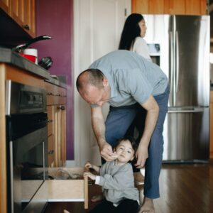 Como dividir as tarefas com os filhos e o parceiro de forma justa